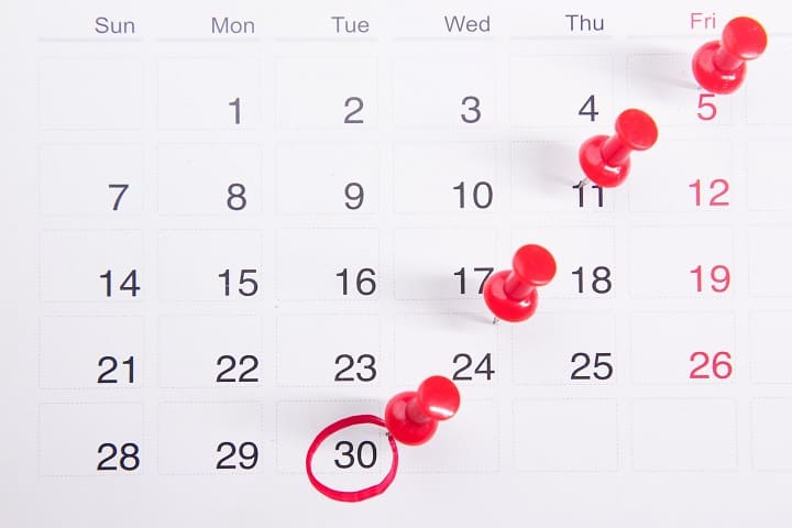 カレンダーで期限のイメージ画像。 by unsplash（O-dan）