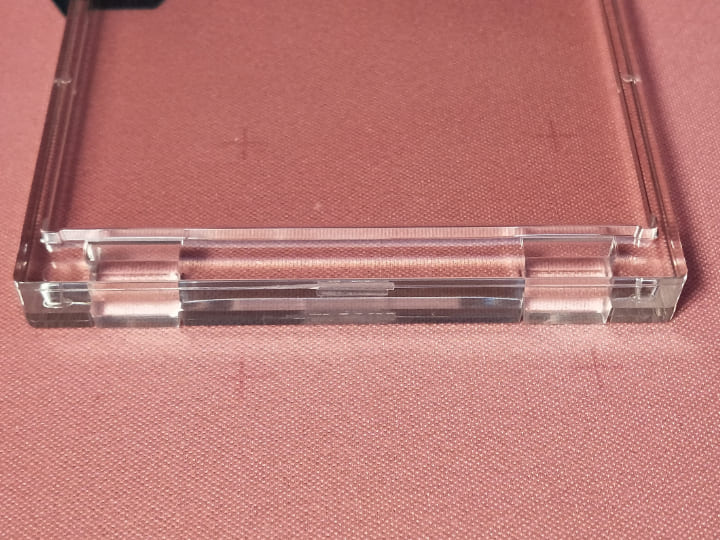 河島製作所のフルプロテクトホルダーRクリア（FPHR）。商品の底面。